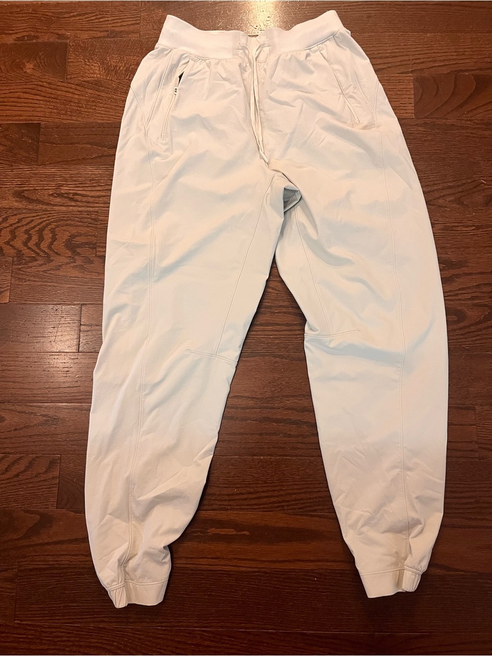 Women’s Light Grey Lululemon Jogger Pants Size 6